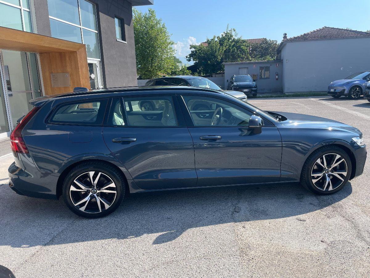 VOLVO - V60 - B4aut. Plus Dark