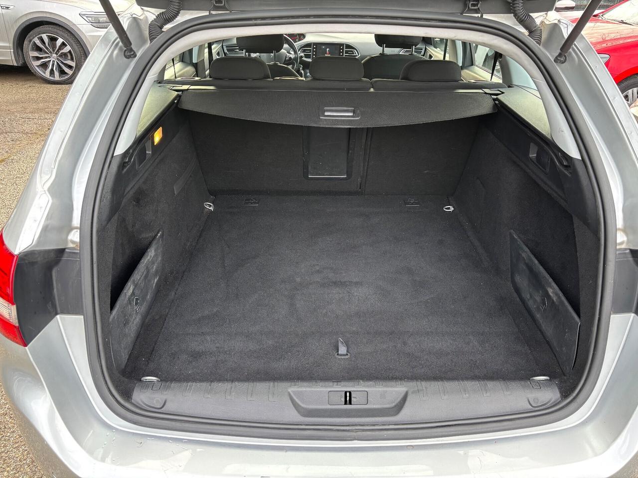 Peugeot 308 HDI 120CV SW OK NEOPATENTATI