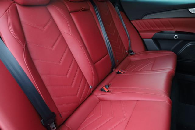 MASERATI Grecale V6 530 CV AWD Trofeo