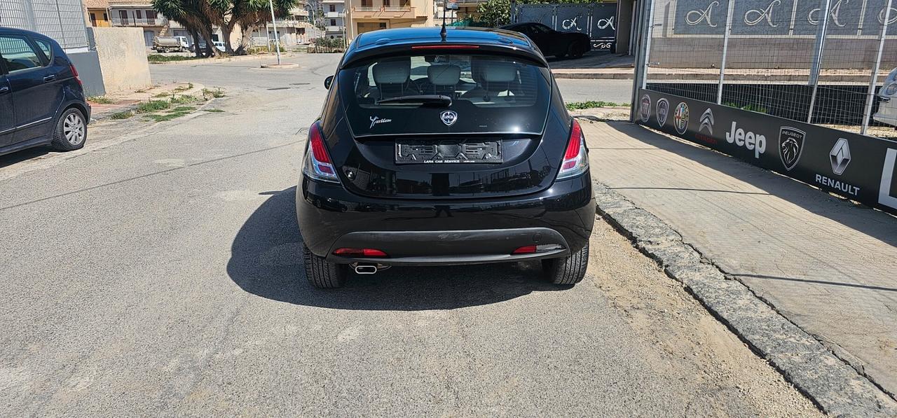 Lancia Ypsilon 1.2 69 CV 5 porte S&S Gold