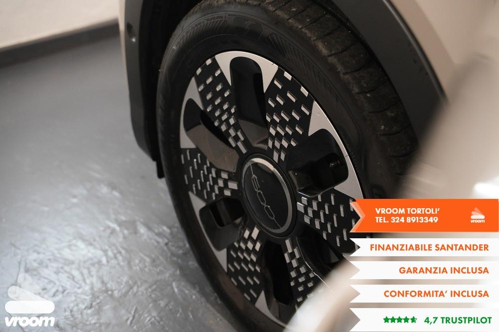 FIAT 600 (2023-->) 600 Hybrid 100 CV DCT MHEV L...