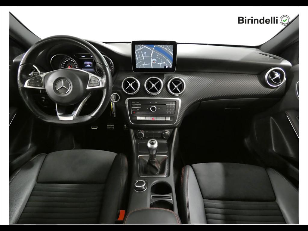 Mercedes-Benz Classe A (W176) - A 180 d Premium