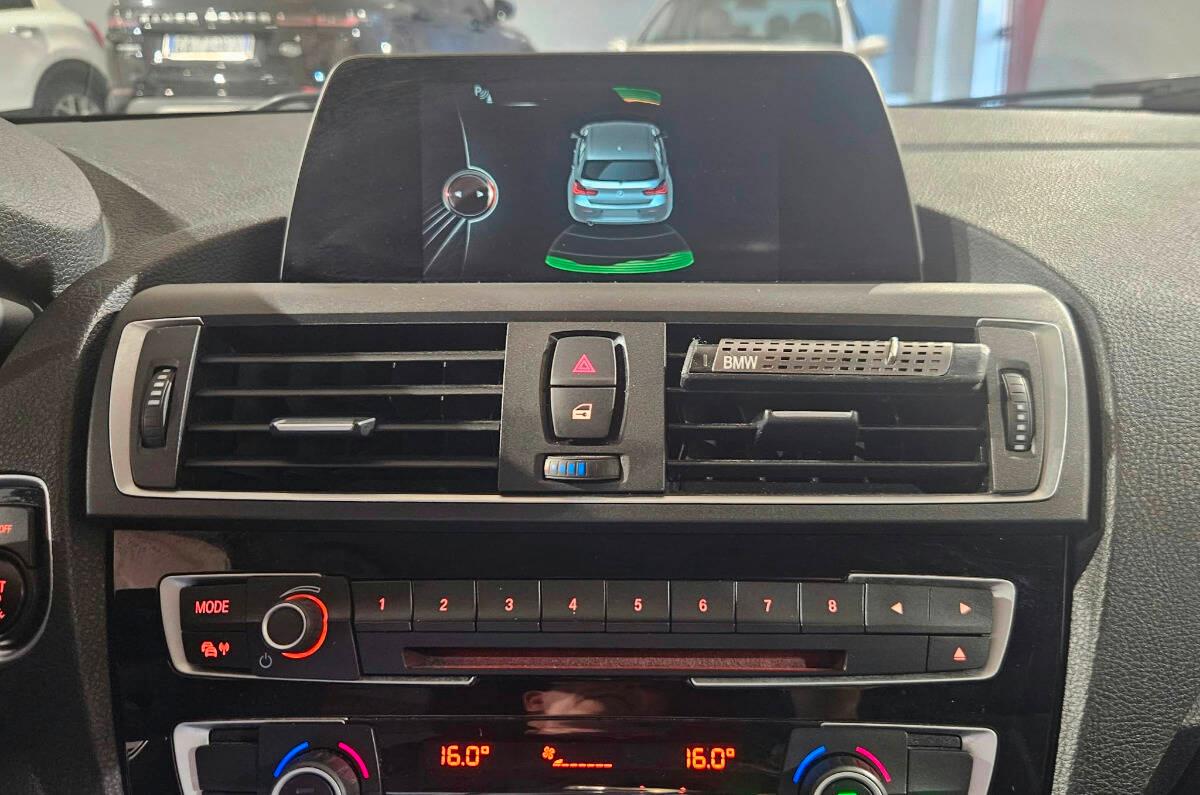 BMW Serie 1 118d Urban 5p auto