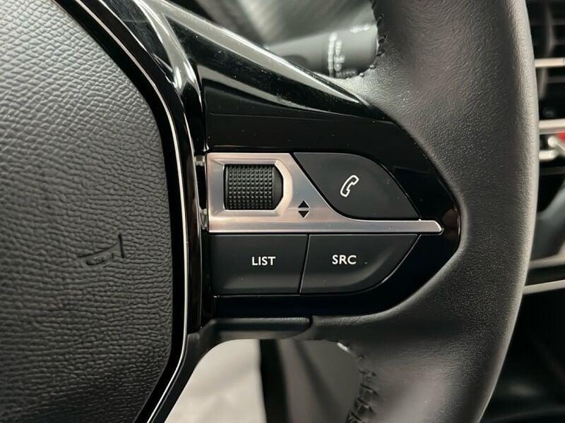 Peugeot 208 Allure PureTech 100 S/S