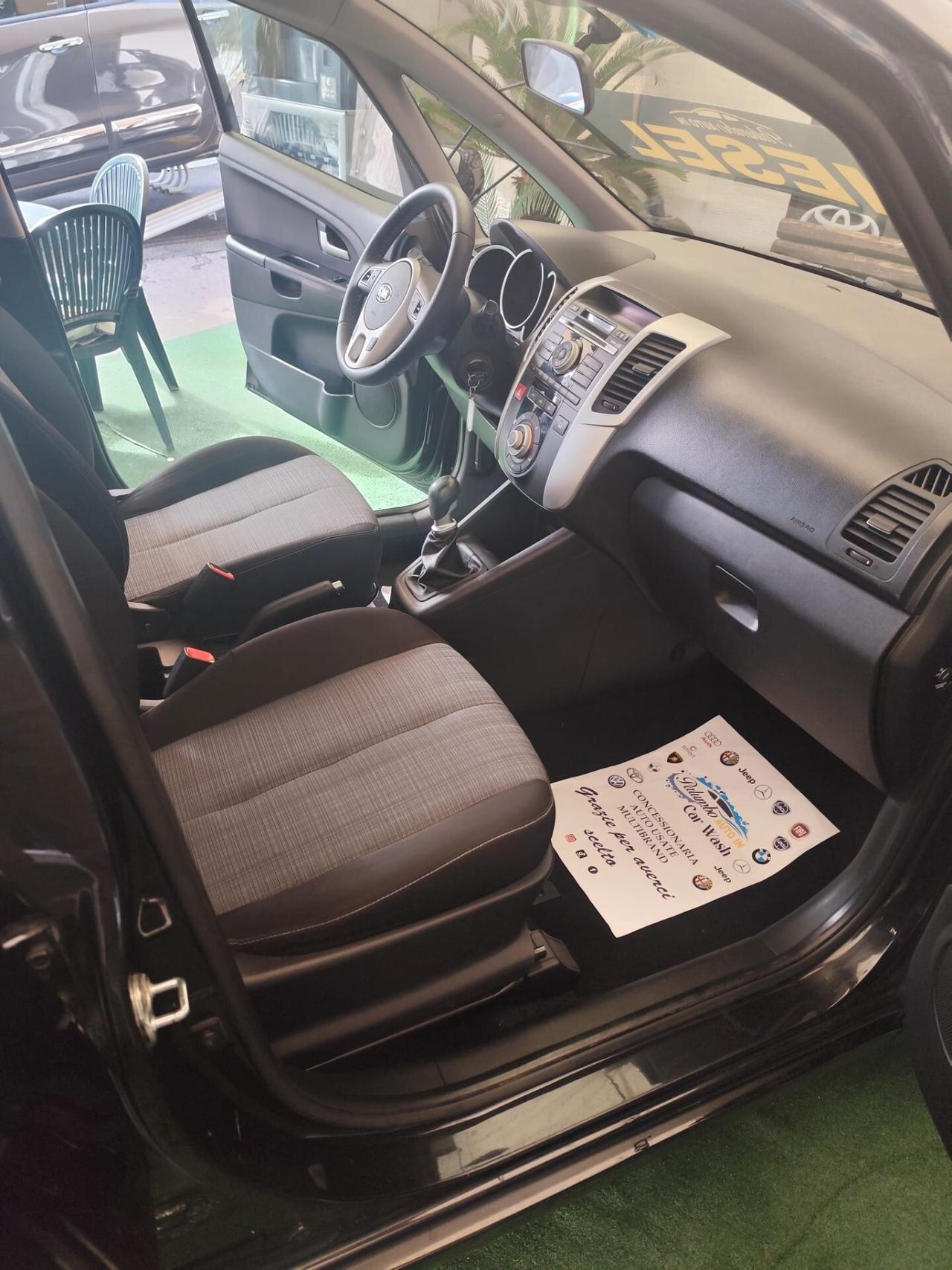 Kia Venga 1.4 CRDi 90CV CROSSOVER