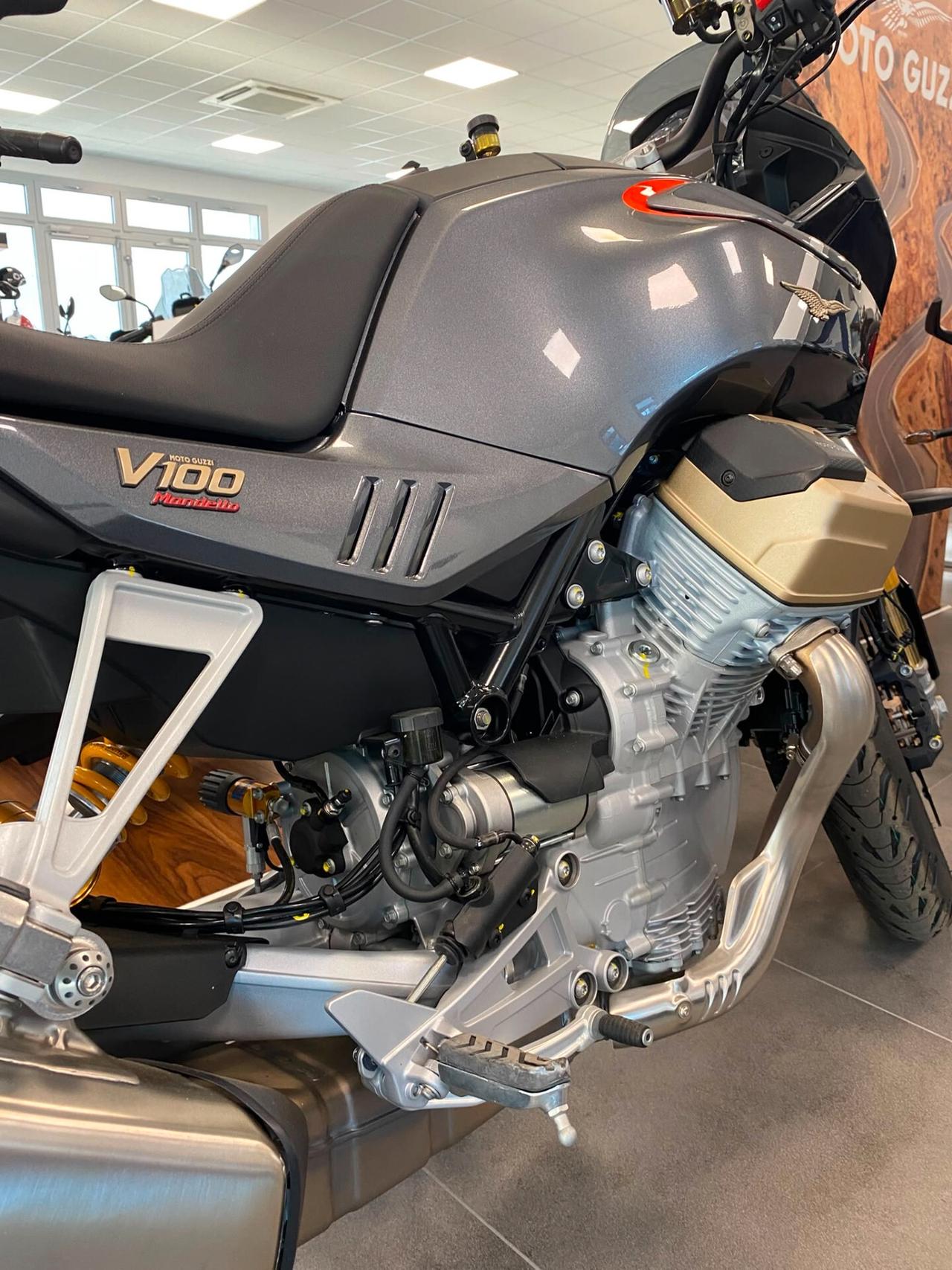 Moto Guzzi V100