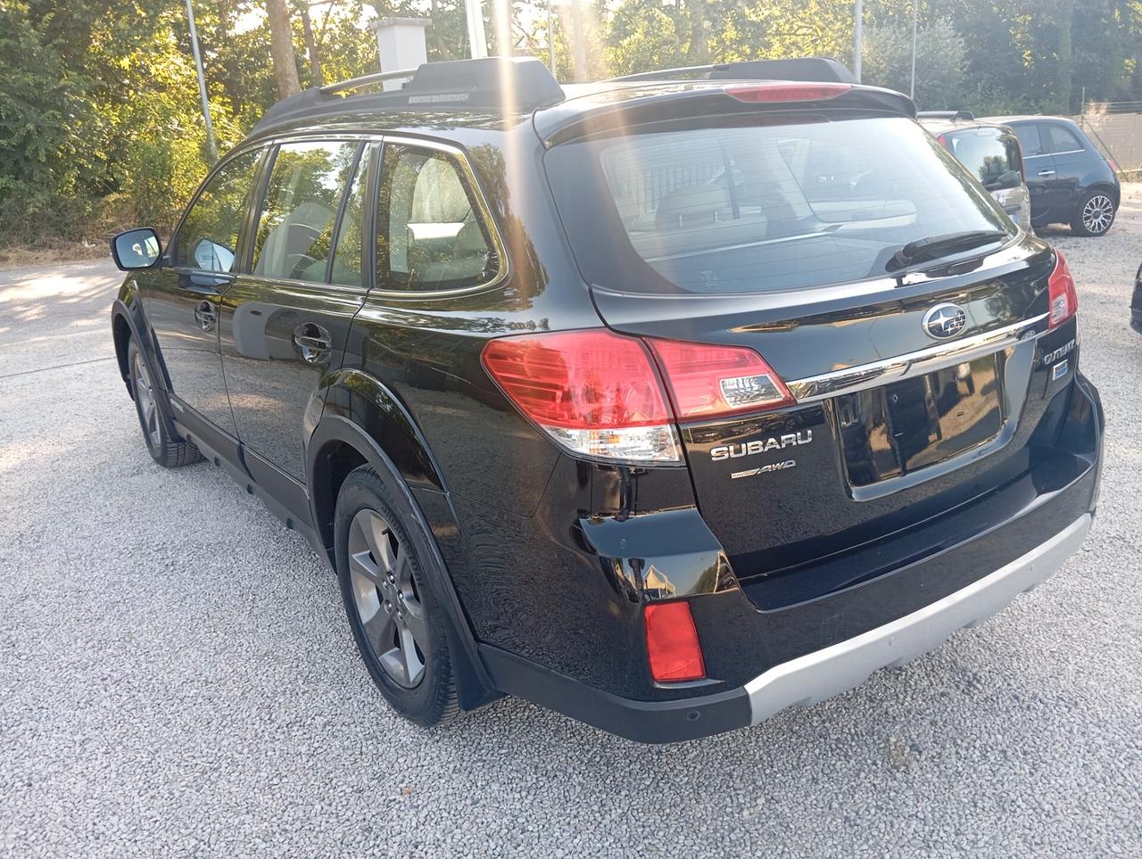 Subaru OUTBACK 2.0D Lineartronic Exclusive