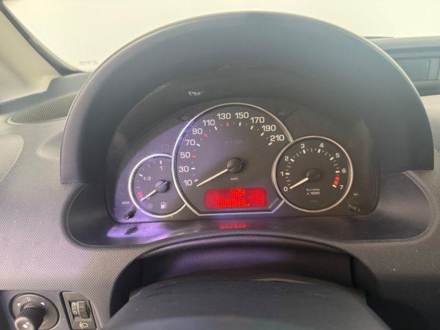 PEUGEOT 1007 1.4 Happy