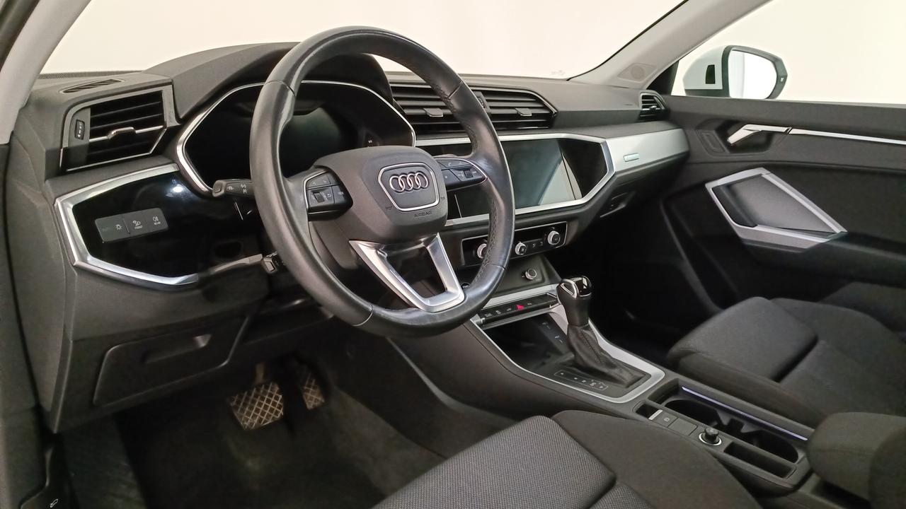 AUDI Q3 II 2018 - Q3 II 2018 - Q3 45 1.4 tfsi e S Line Edition s-tronic