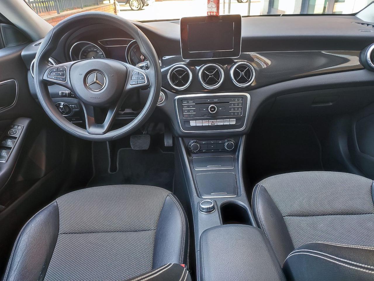 Mercedes-Benz CLA 200 200d Automatic Shootin #6730