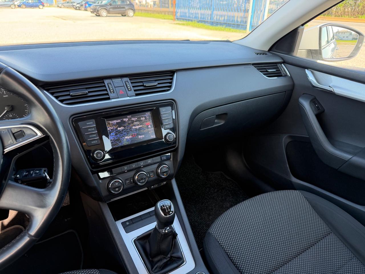 Skoda Octavia 1.6 TDI CR 105 CV Wagon Executive
