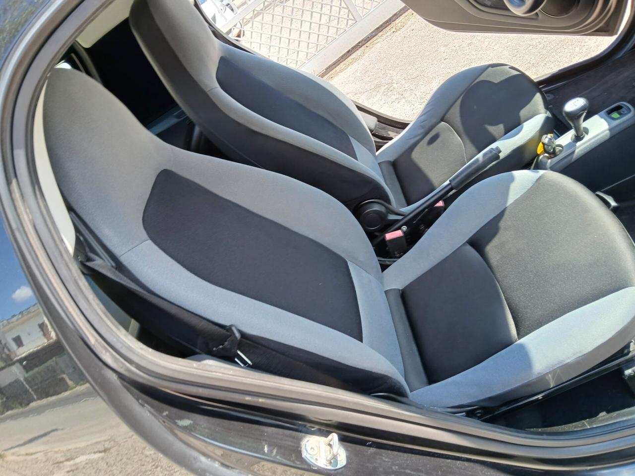 Smart ForTwo 1000 52 kW MHD coupé passion