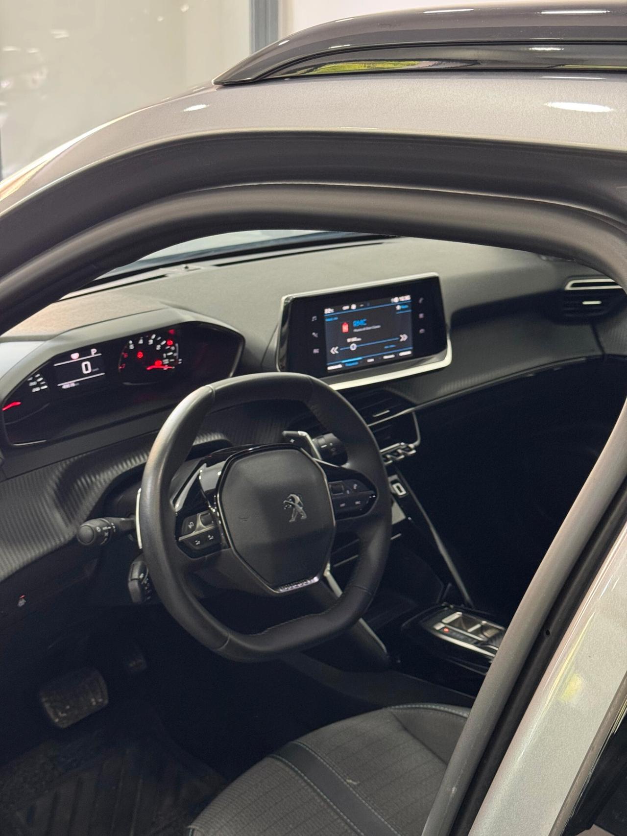 Peugeot 2008 PureTech 100 S&S Allure
