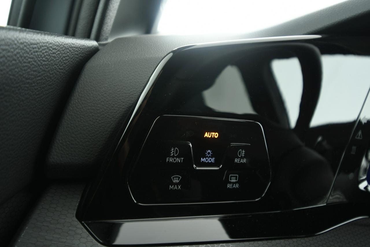 Volkswagen Golf GTI 2.0 TSI DSG