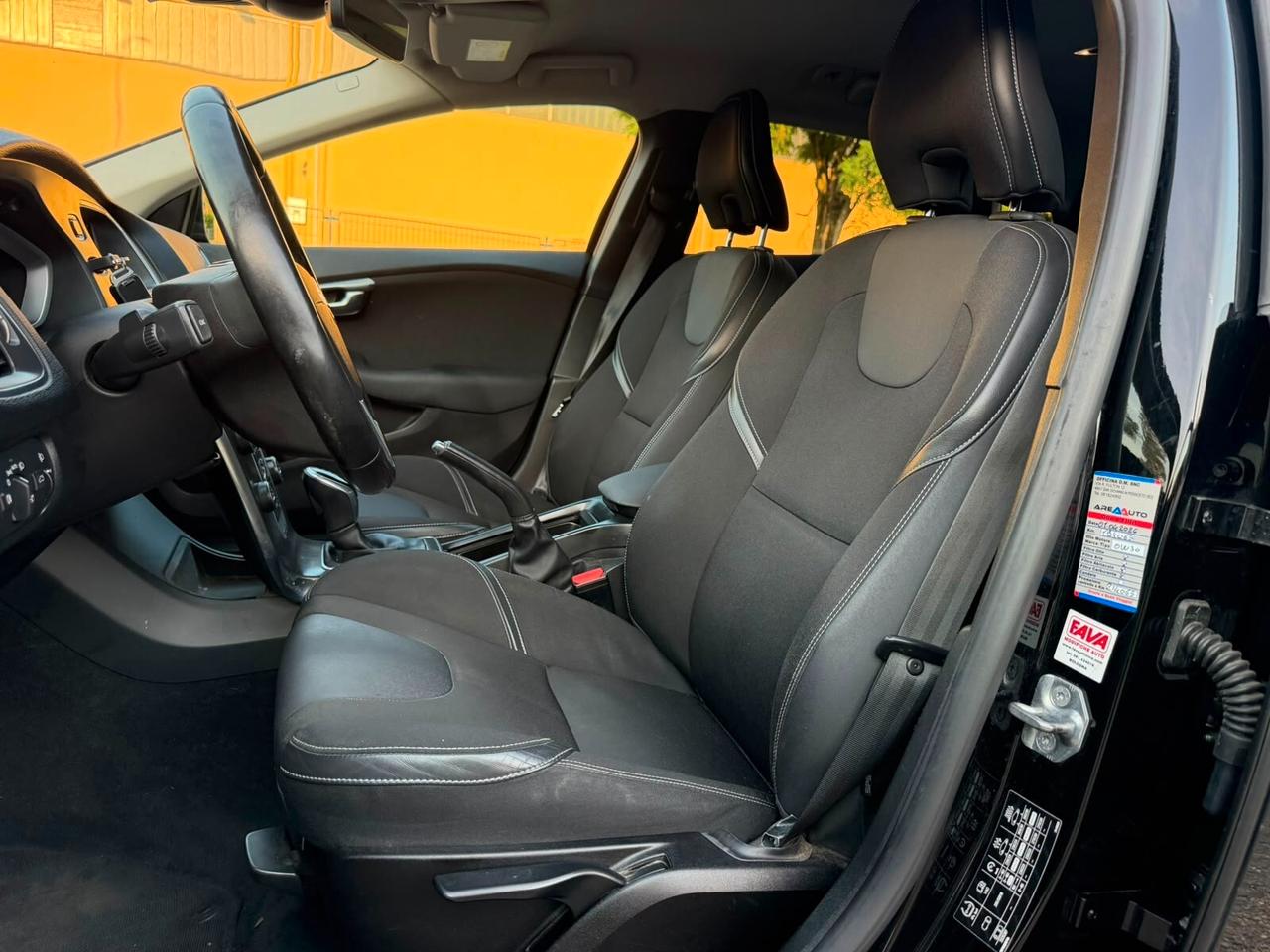 VOLVO V40 1.6 DIESEL CAMBIO AUTOMATICO