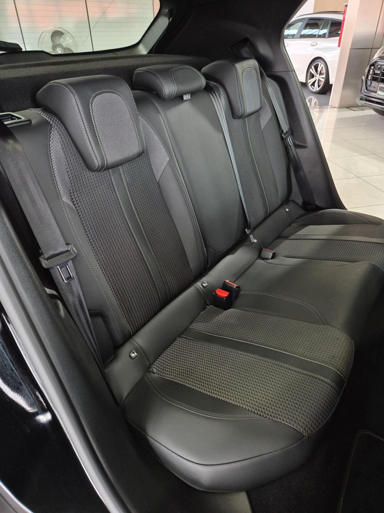 Peugeot 2008 GT 1.2 131cv AUTOMATICA RADAR CARPLAY