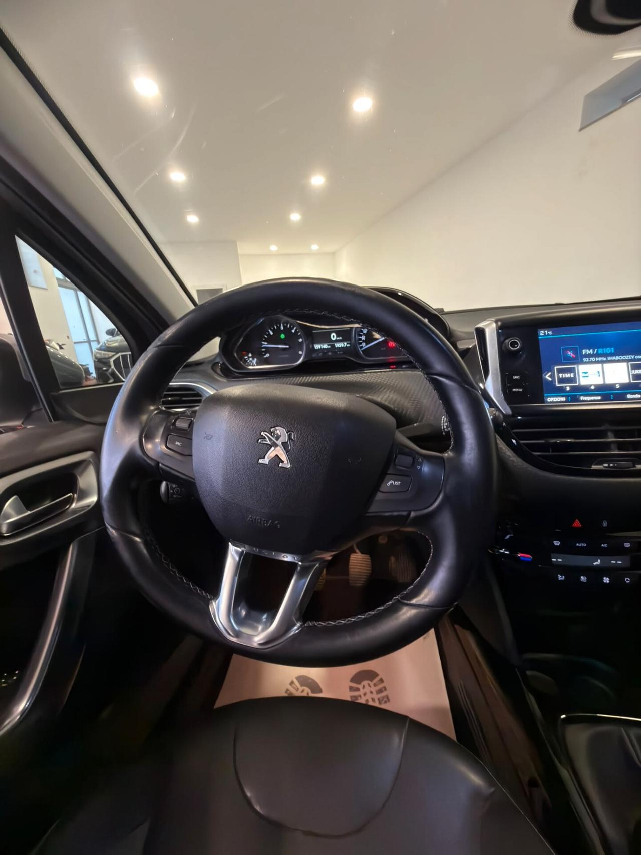 Peugeot 2008 BlueHDi 100 S&S Allure
