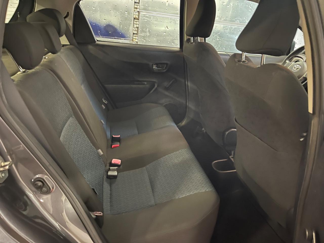 Toyota Yaris 1.0 5 porte Active
