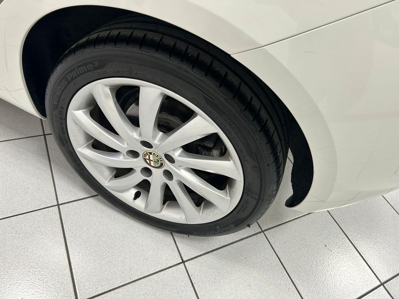 Alfa Romeo Giulietta 1.6 JTDm-2 2011