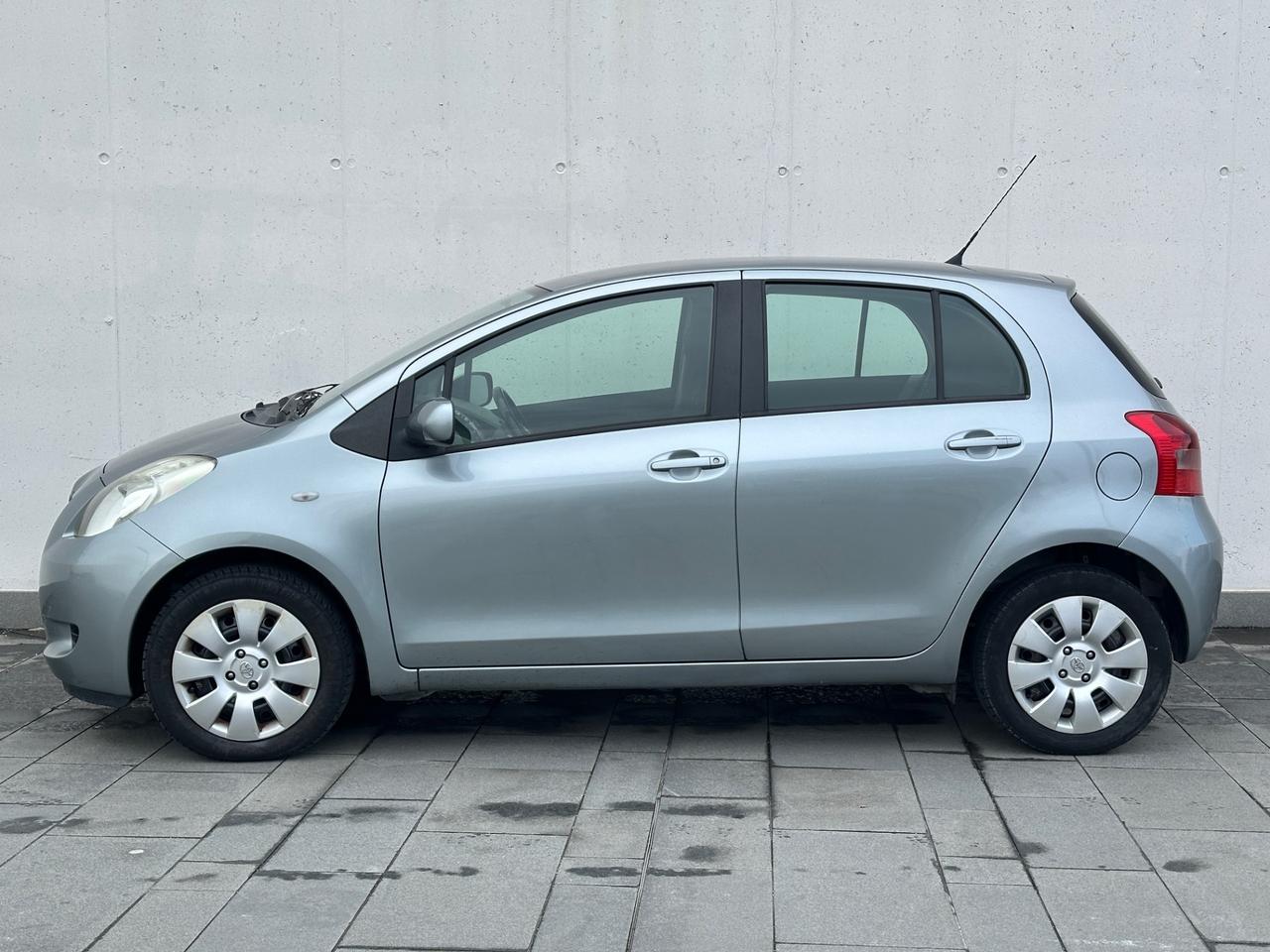 Toyota Yaris 1.0 5 porte Sol