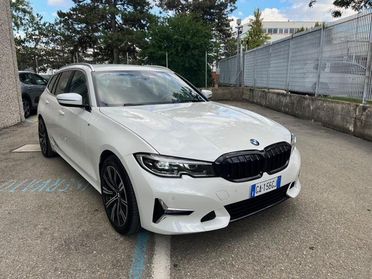 BMW 320 d Touring - Aut xDrive