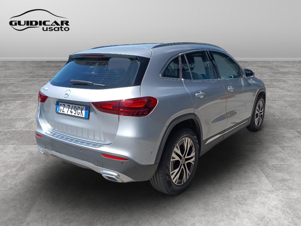 Mercedes-Benz GLA-H247 2023 - GLA 180 d Progressive Advanced auto