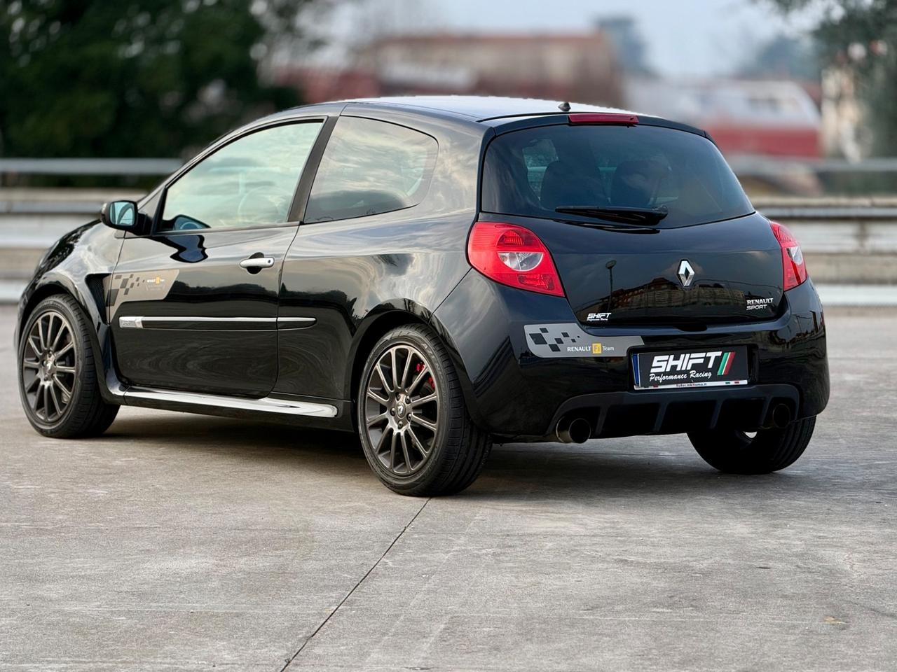 Renault Clio 3 RS F1 R27 N3196 197cv 2008