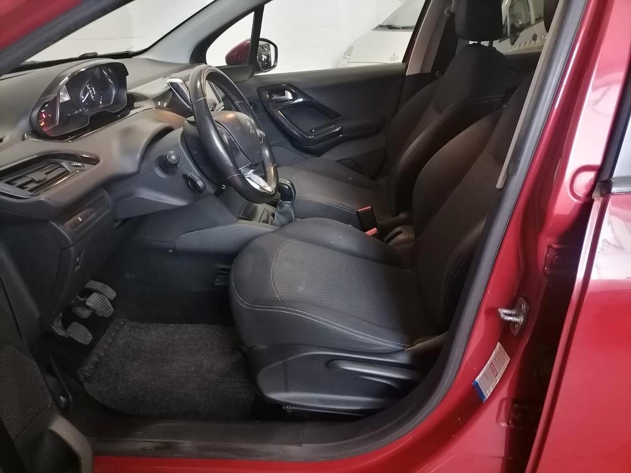 Peugeot 208 PureTech 82 5 porte Allure
