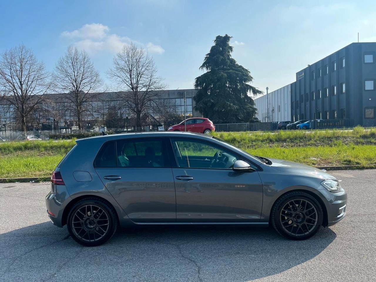 Volkswagen Golf 2.0 TDI DSG 5p. Highline