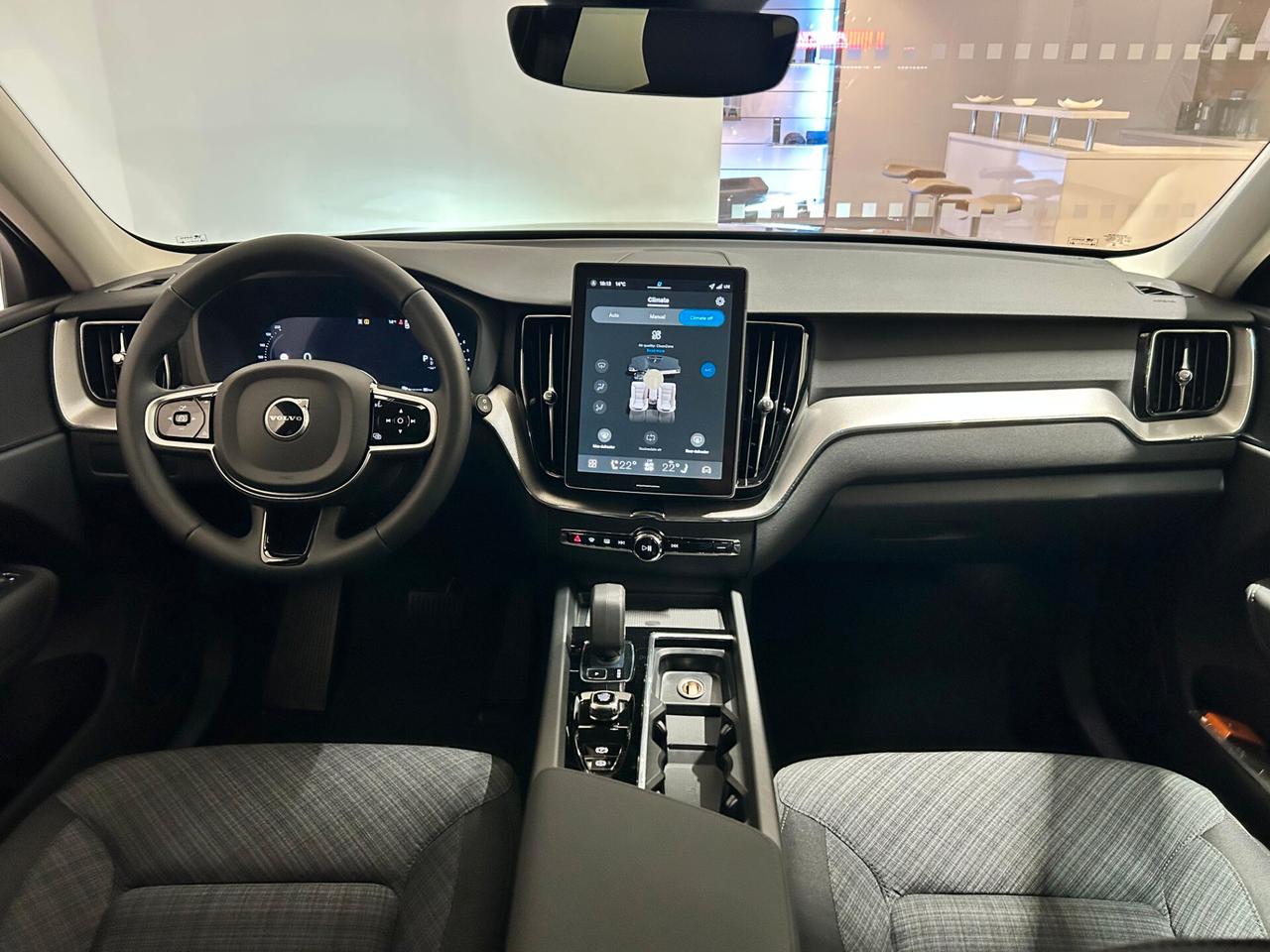 Volvo XC 60 T6 Plug-in hybrid AWD automatico Core *Anche Autocarro N1*