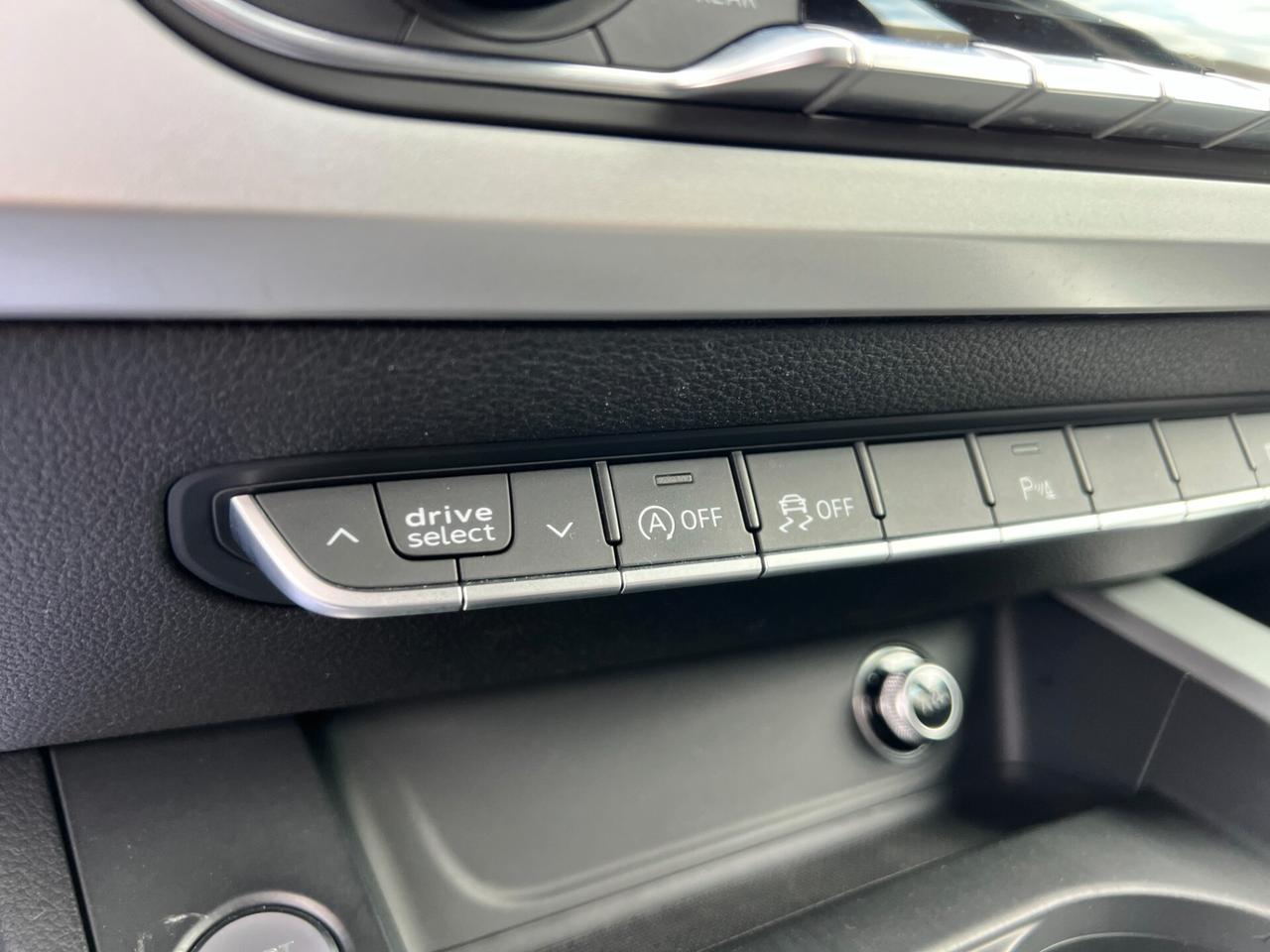 Audi A4 2.0 TDI 150 CV S tronic Business Sport