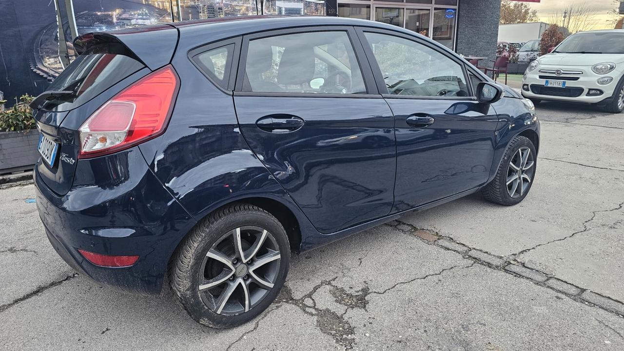 Ford Fiesta 1.2 60CV 5 porte Black & White Edition