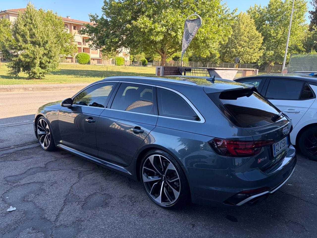 Audi A4 RS 4 Avant