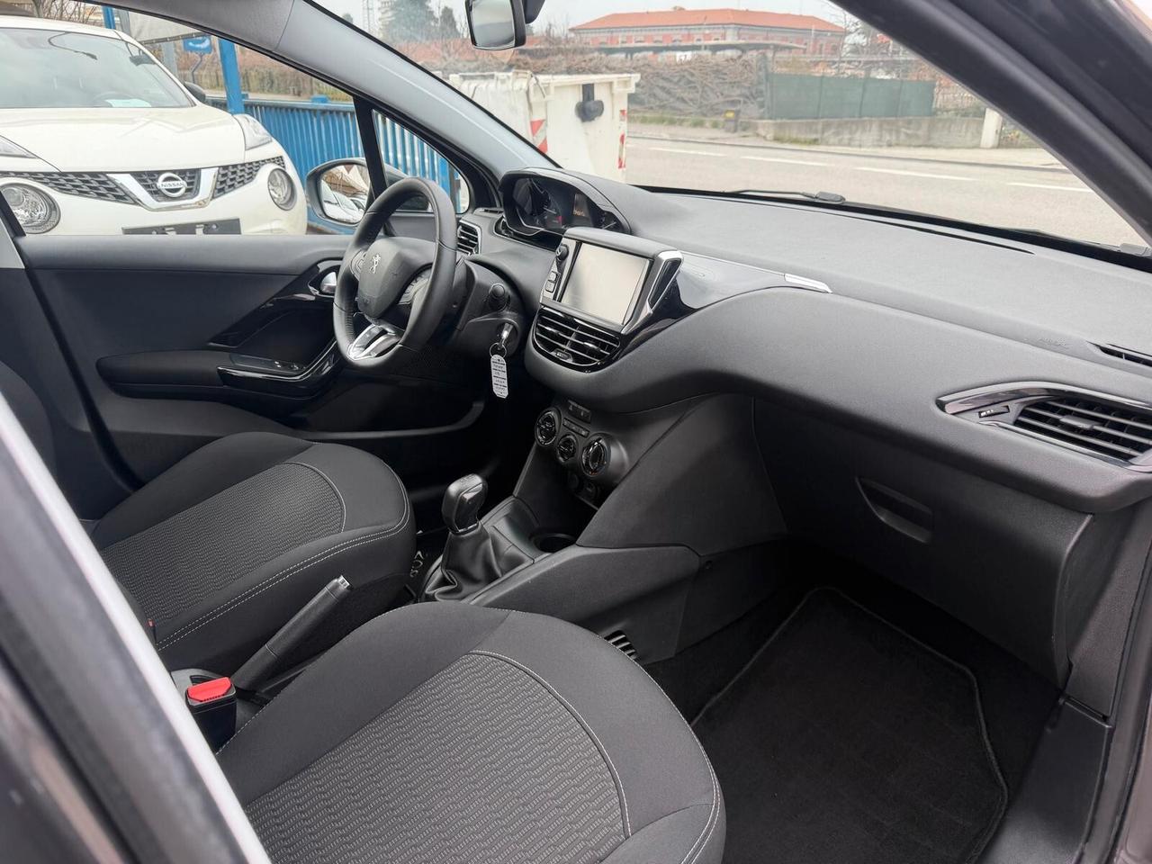 Peugeot 208 PureTech 82 5 porte Allure