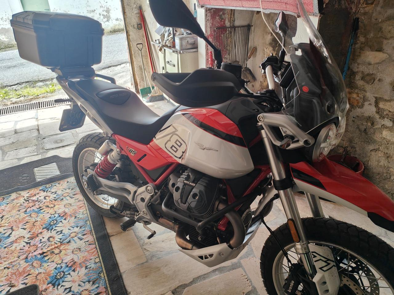Moto Guzzi V85 TT ABS