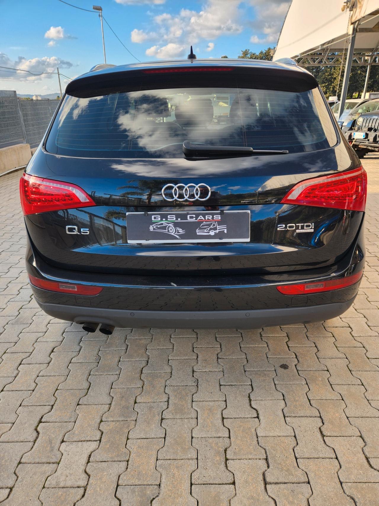 Audi Q5 MANUALE