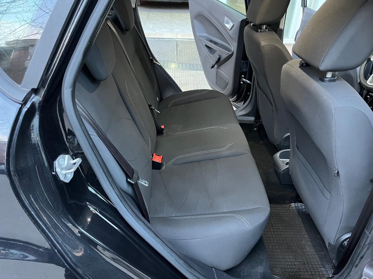 Ford Fiesta 1.5 TDCi 75CV 5 porte Business