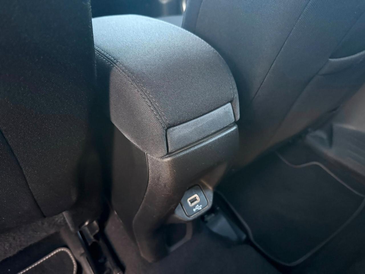 Jeep Renegade 1.6 Mjt 130 CV Longitude