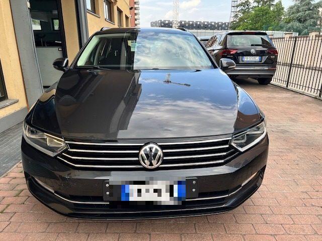 VOLKSWAGEN Passat Variant 1.6 TDI SCR DSG Business BMT