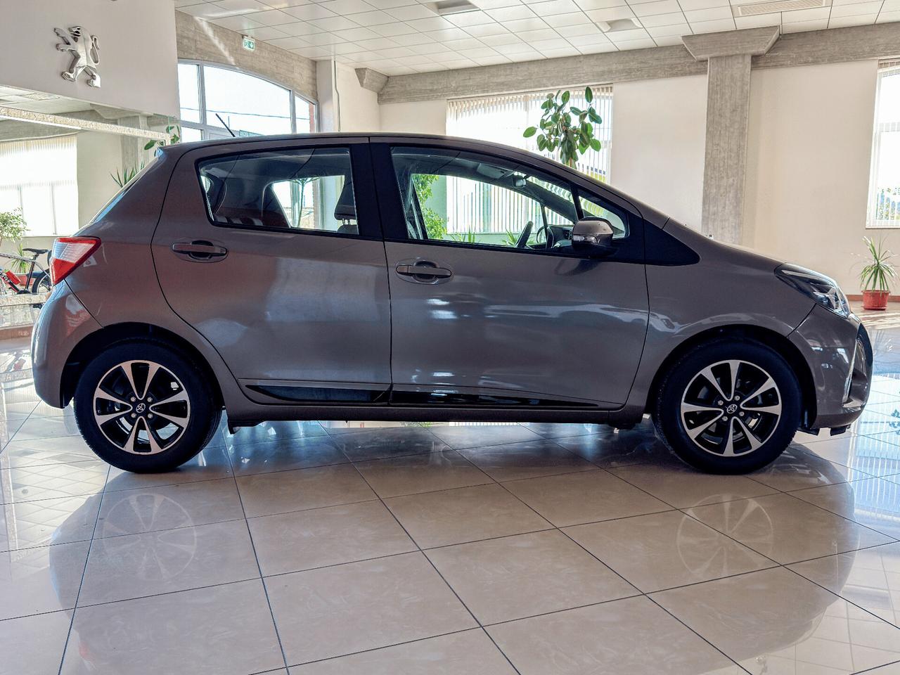 TOYOTA Yaris Active 5p - 1.0 Benz. 70cv E6