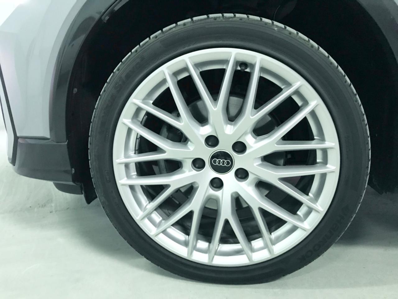 Audi Q2 35 TDI S tronic line Edition