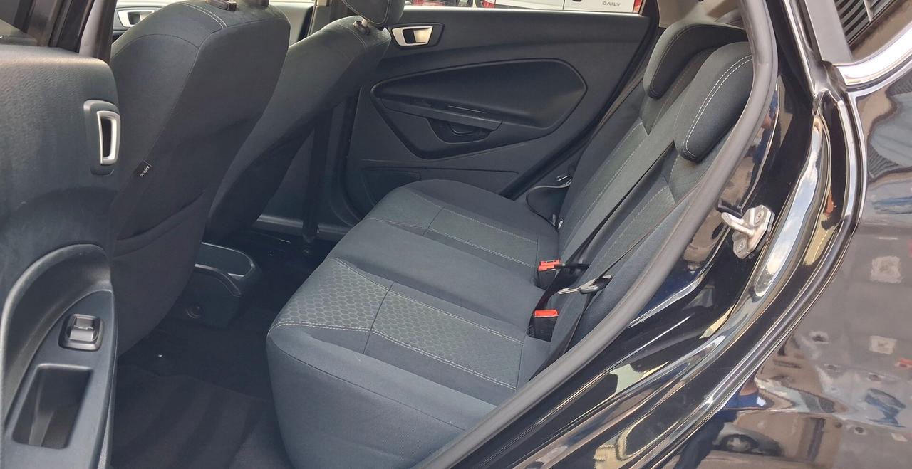 Ford Fiesta 1.4 Titanium BenzGPL