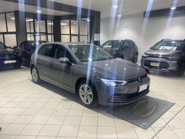 VOLKSWAGEN Golf 1.0 TSI 110 CV EVO Life