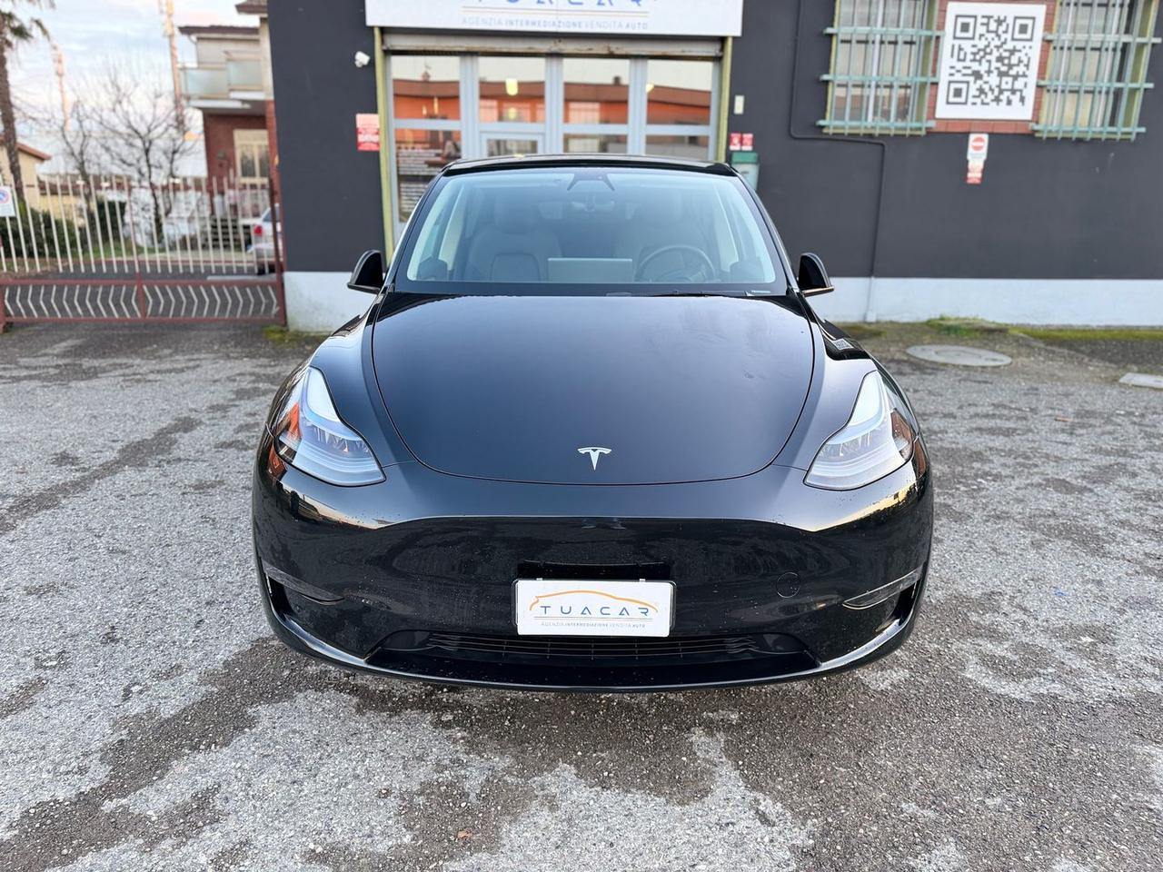 Tesla Model Y Maximum Range / Premium #9286