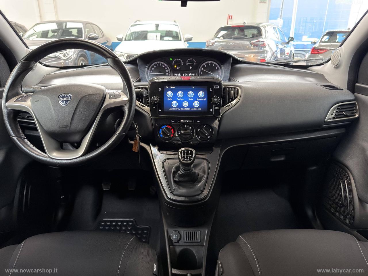 LANCIA Ypsilon 1.0 FireFly 5p.S&S Hybryd Gold NEOPATENTATI