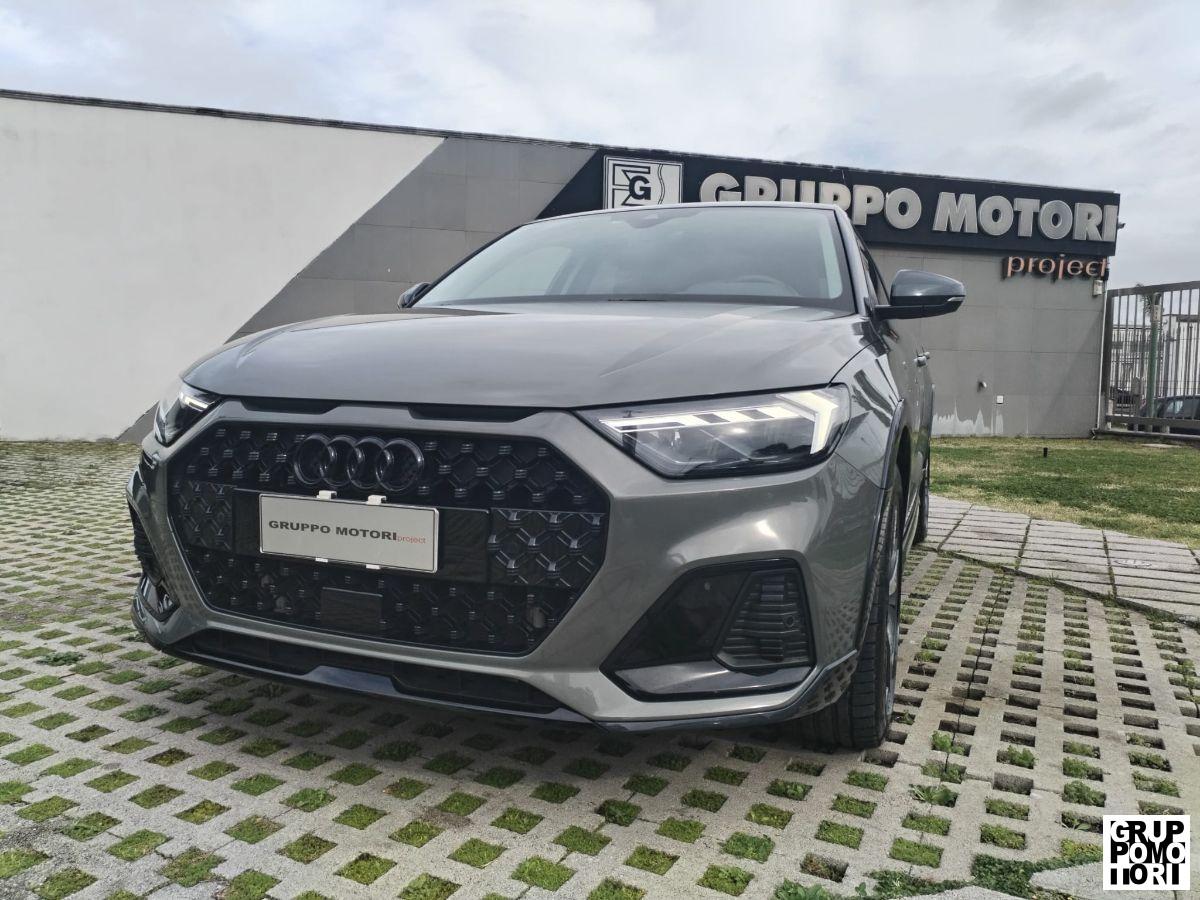 AUDI - A1 Sportback - A1 allstreet 30 TFSI S Tronic. Id. Contrast