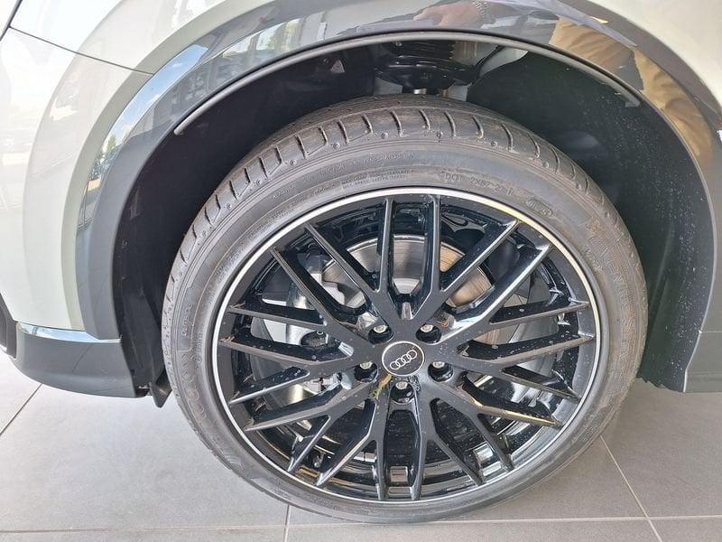 Audi Q2 Q2 35 TDI S tronic Identity Black