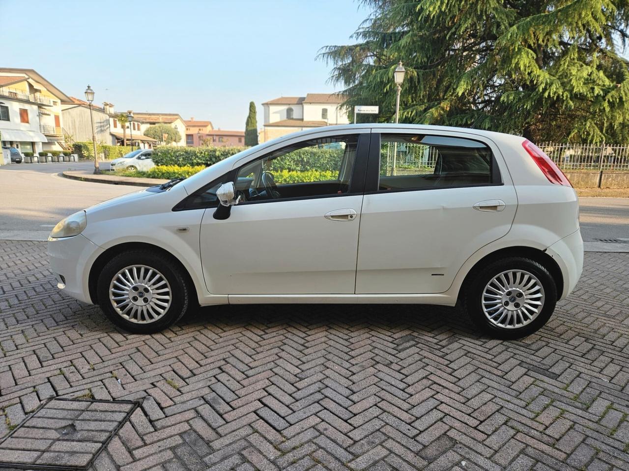 Fiat Grande Punto 1.3 MJT 75 CV 5 porte Dynamic