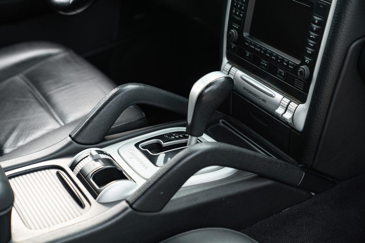 Porsche Cayenne S LIVREA ROTHMANS - POR00250