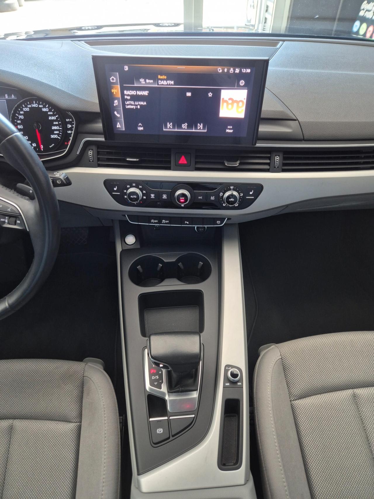 Audi A4 30 TDI/136 CV S tronic Business Advanced